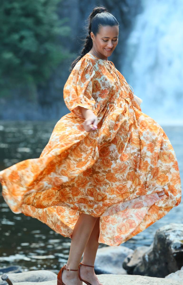 Bonnie Dress Wallpaper Print | Kjoler | Smuk - Dameklær på nett