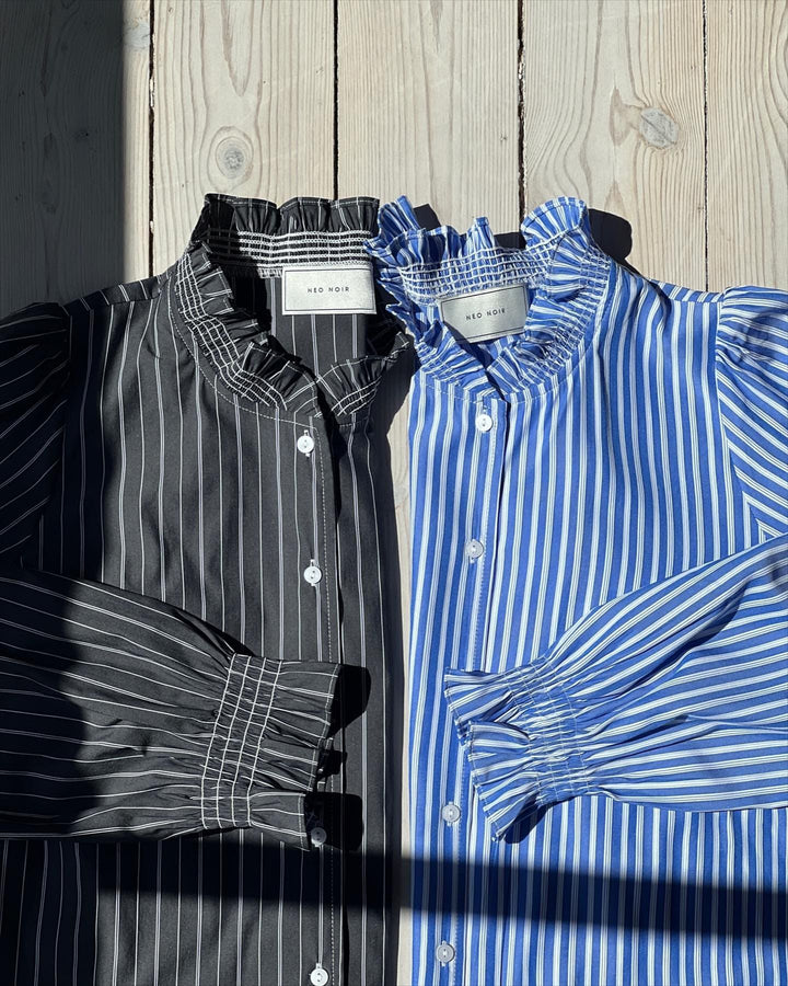 Brianna Stripe Blouse Blue | Skjorter og bluser | Smuk - Dameklær på nett
