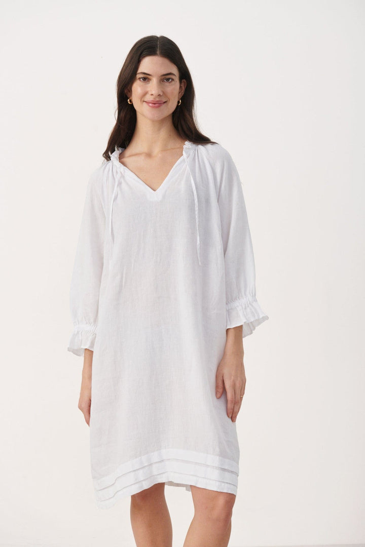 Bright White Arapw Dress | Kjoler | Smuk - Dameklær på nett