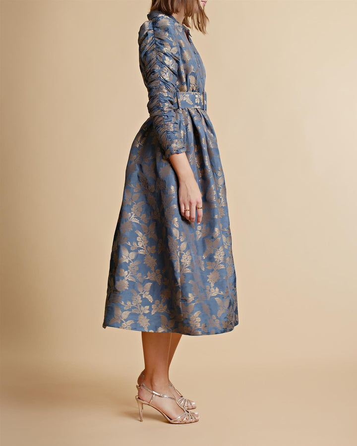 Brocade Button Down Dress French Blue | Kjoler | Smuk - Dameklær på nett