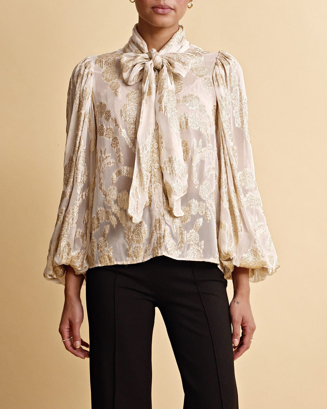 Brocade Georgette Blouse Off White | Skjorter og bluser | Smuk - Dameklær på nett