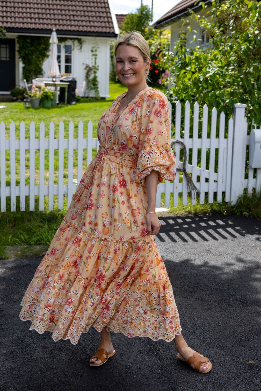 Broderie Anglaise Midi Dress Cherish | Kjoler | Smuk - Dameklær på nett