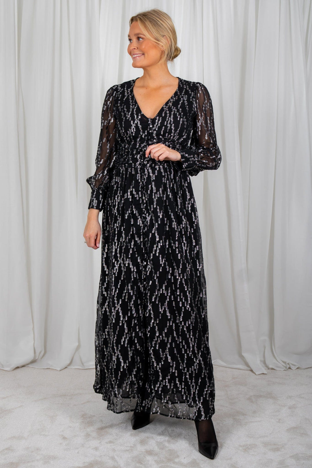 Carabella Maxi Dress Black Starry Night | Kjoler | Smuk - Dameklær på nett