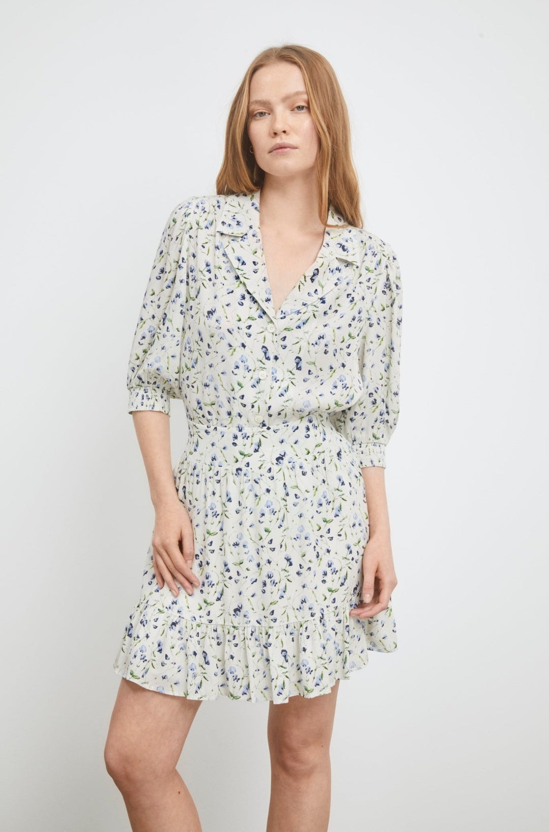 Caria Blouse Blue Branch Print | Skjorter og bluser | Smuk - Dameklær på nett