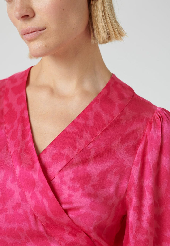 Carol Animal Fuchsia | Kjoler | Smuk - Dameklær på nett