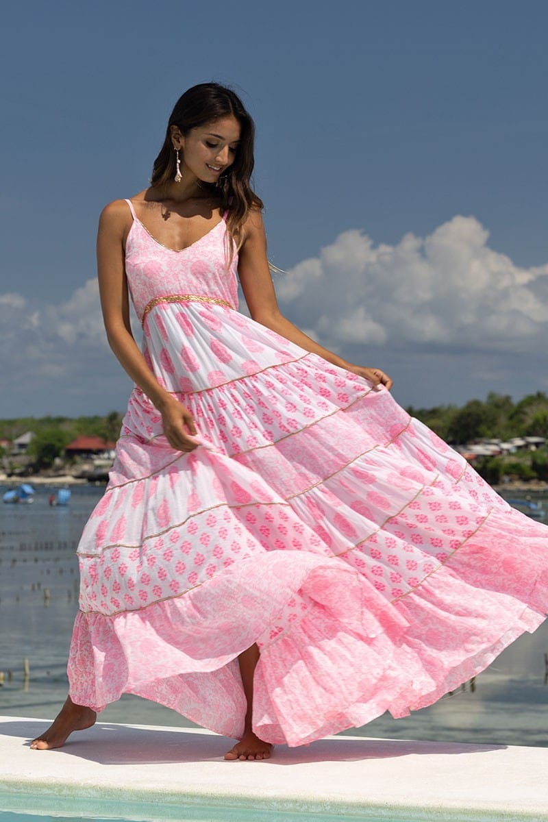 Claudia Maxi Strap Dress Neon Pink | Kjoler | Smuk - Dameklær på nett