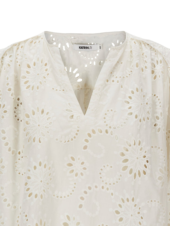 Clementine Blouse Off White | Skjorter og bluser | Smuk - Dameklær på nett