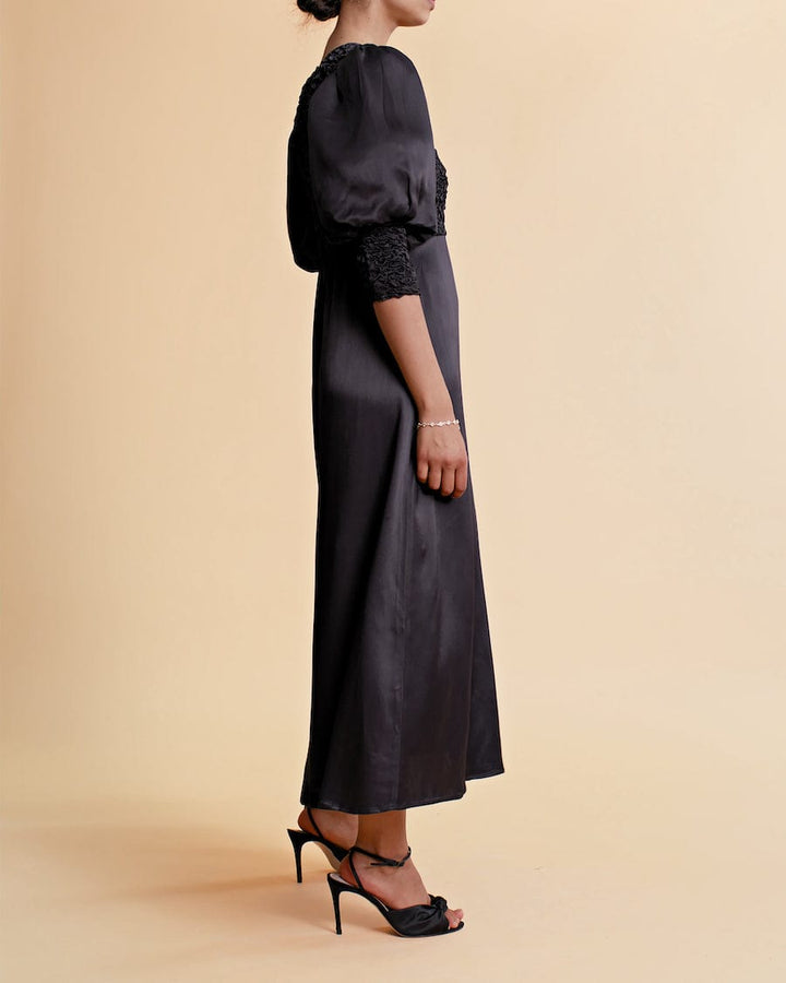Crèpe Satin Midi Dress Black | Kjoler | Smuk - Dameklær på nett
