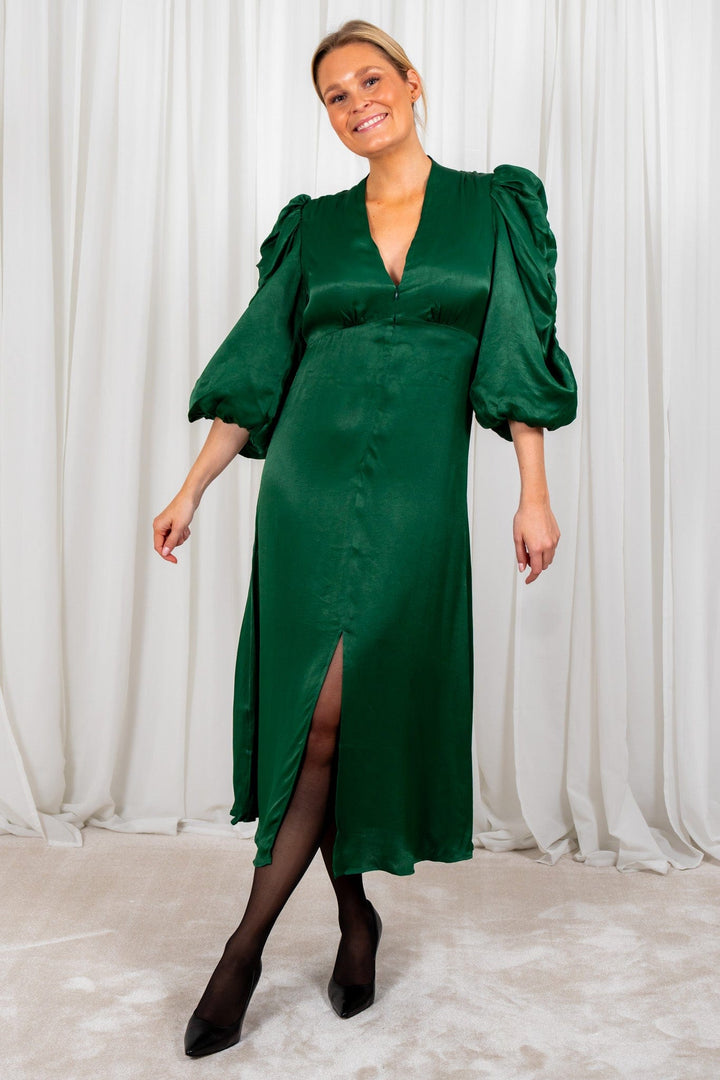 Crèpe Satin Midi Dress Emerald | Kjoler | Smuk - Dameklær på nett