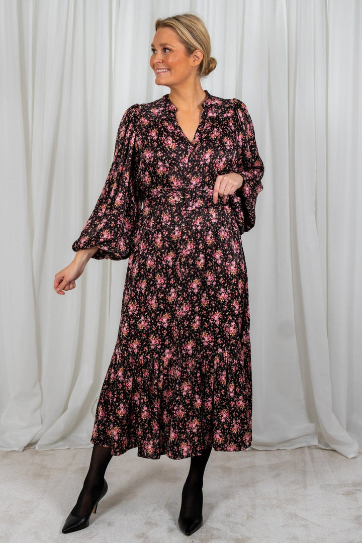 Crepe Satin Midi Dress Flower Petals | Kjoler | Smuk - Dameklær på nett