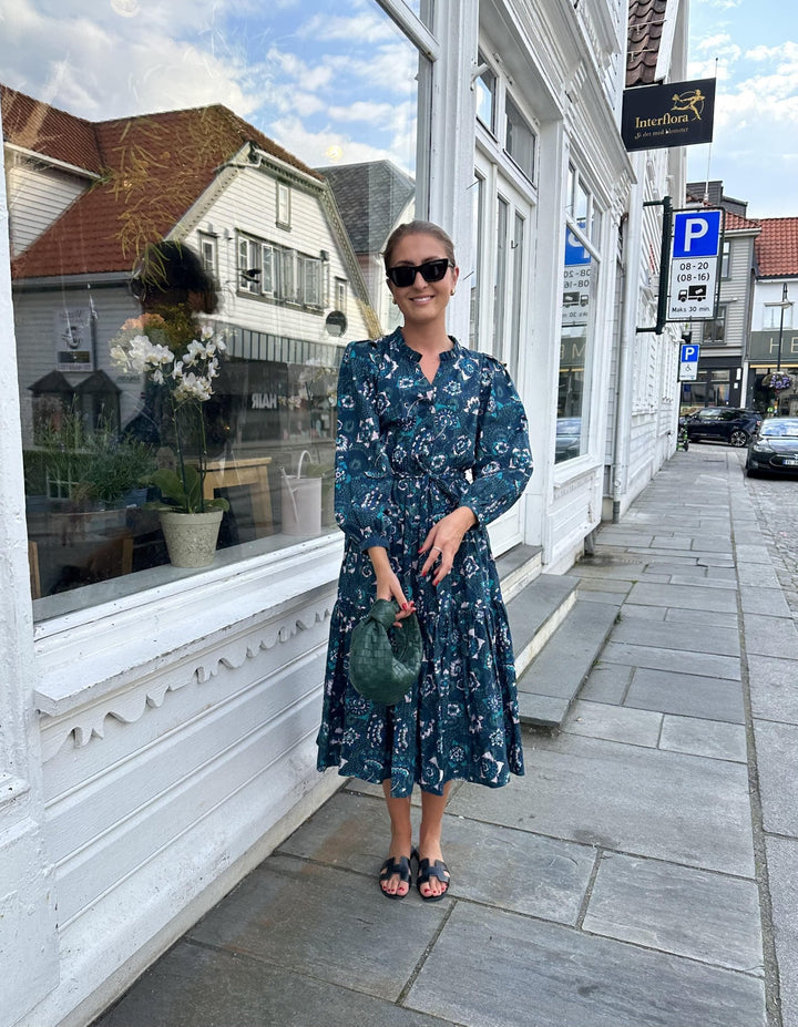 Crest Dress Emeraude | Kjoler | Smuk - Dameklær på nett