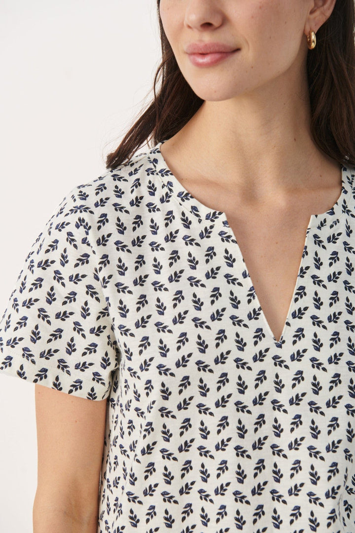 Dark Navy Mini Leaf Print Gesinaspw T-Shirt | Skjorter og bluser | Smuk - Dameklær på nett