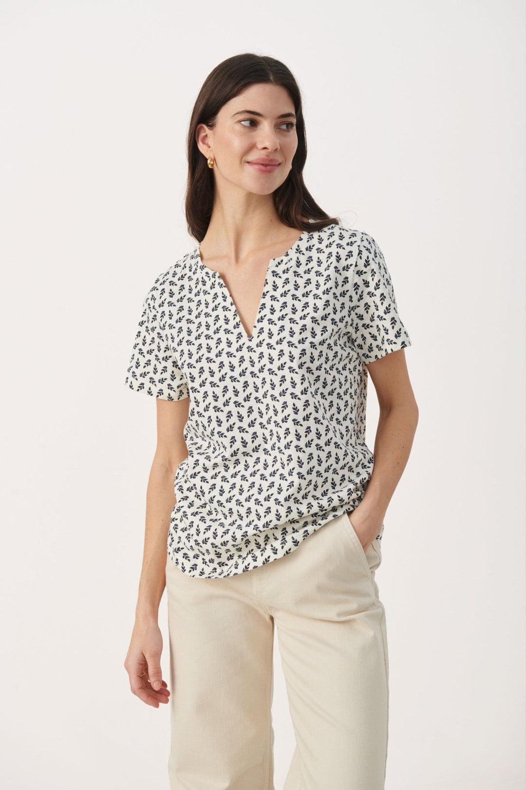 Dark Navy Mini Leaf Print Gesinaspw T-Shirt | Skjorter og bluser | Smuk - Dameklær på nett