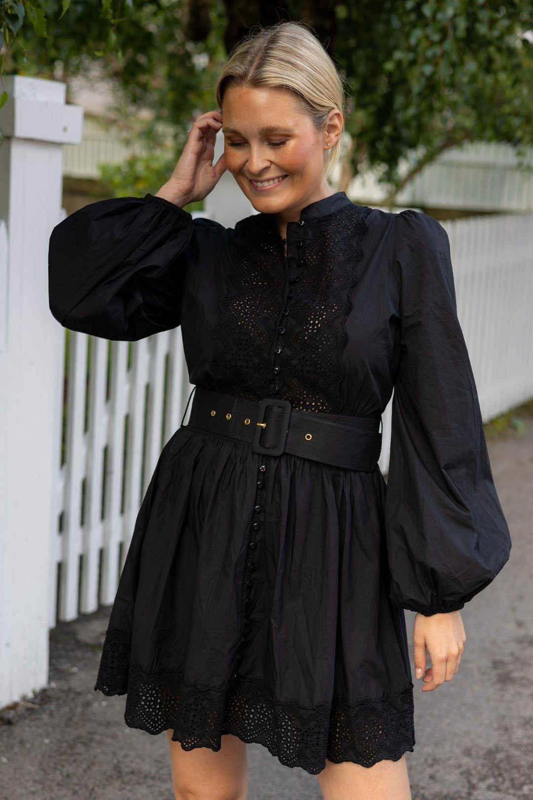 Dècorated Poplin Belt Dress Black | Kjoler | Smuk - Dameklær på nett