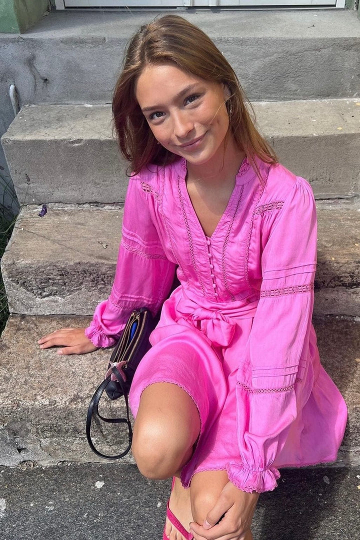 Ditte Satin Dress Pink | Kjoler | Smuk - Dameklær på nett