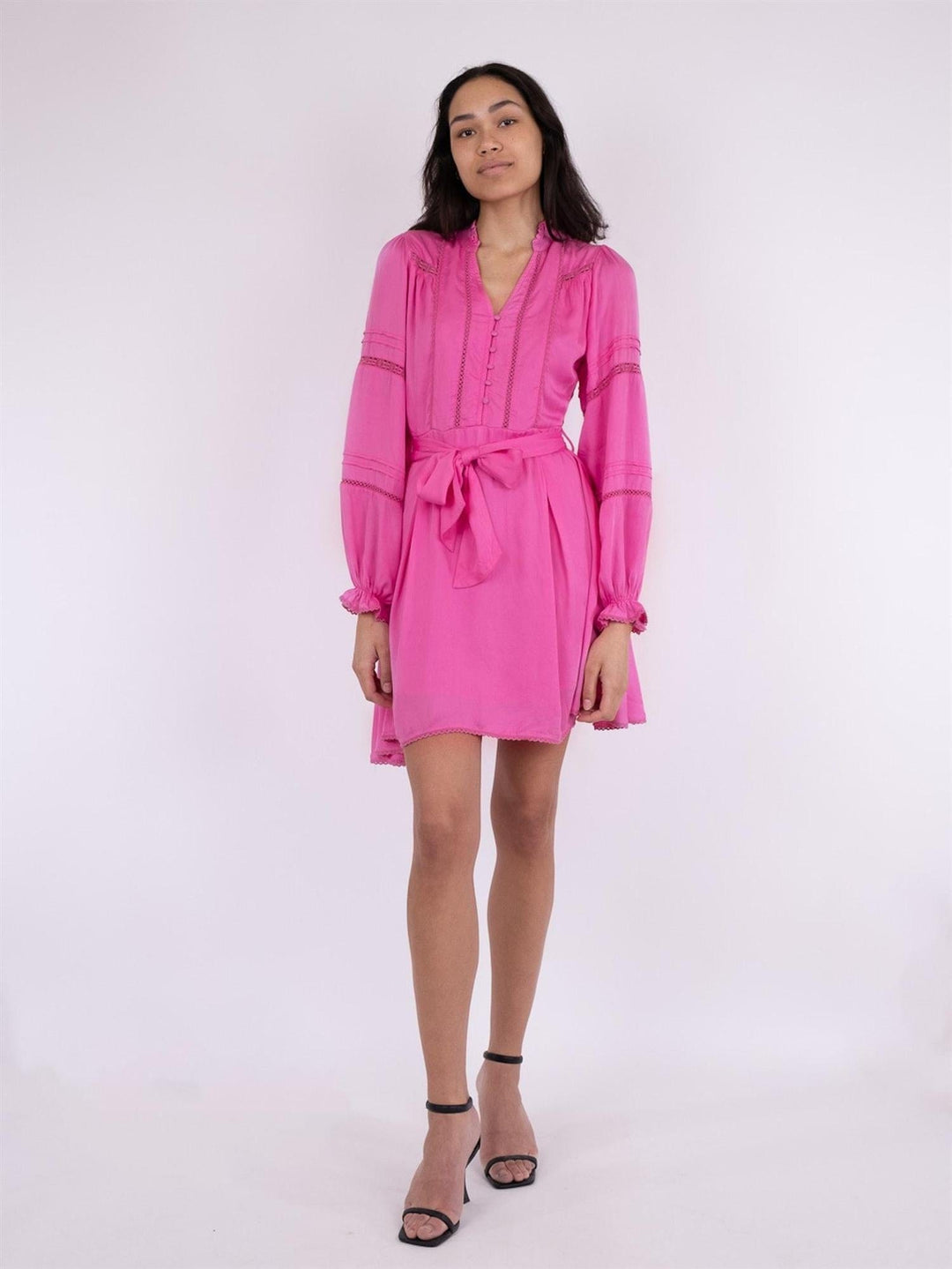 Ditte Satin Dress Pink | Kjoler | Smuk - Dameklær på nett