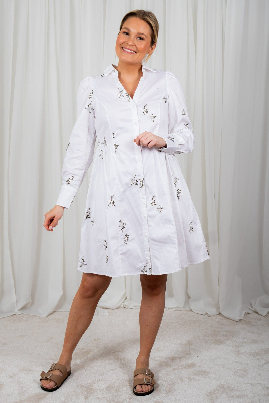 Done Dress White | Kjoler | Smuk - Dameklær på nett