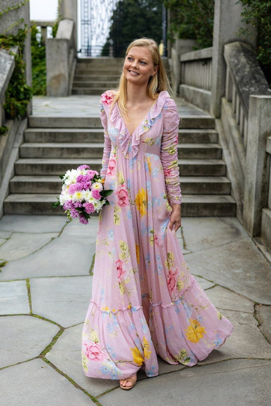 Dotted Georgette Rouching Gown Flourish Wall | Kjoler | Smuk - Dameklær på nett