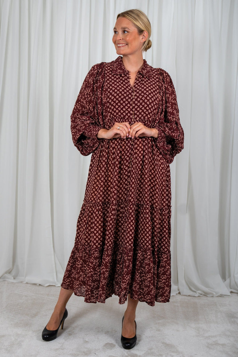 Drapy Georgette Button Down Dress Plum Flower | Kjoler | Smuk - Dameklær på nett