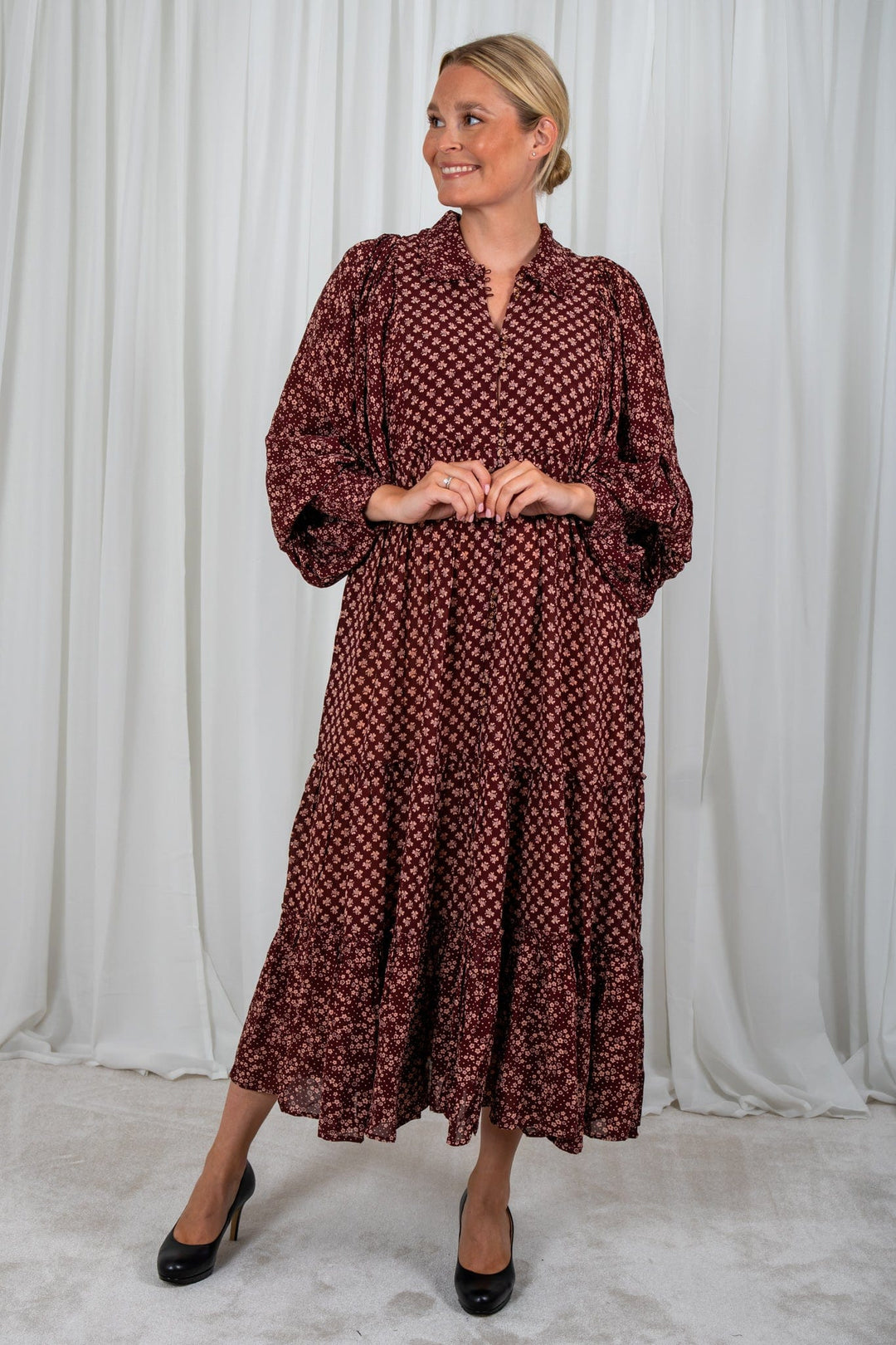 Drapy Georgette Button Down Dress Plum Flower | Kjoler | Smuk - Dameklær på nett