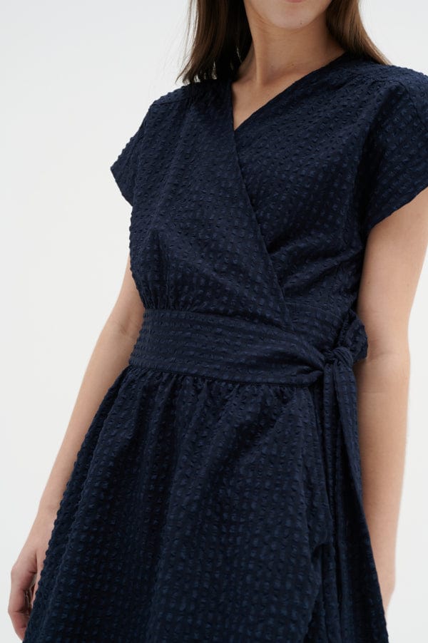 Edenaiw Wrap Dress Marine Blue | Kjoler | Smuk - Dameklær på nett