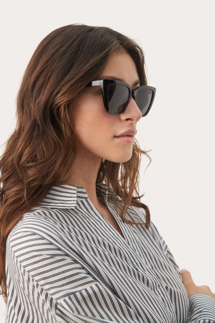 Emanpw Sunglasses Black | Accessories | Smuk - Dameklær på nett