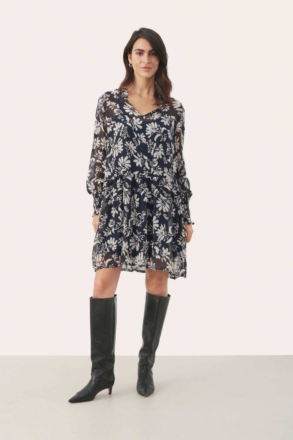 Falliepw Dress Dark Navy Stencil Flower | Kjoler | Smuk - Dameklær på nett