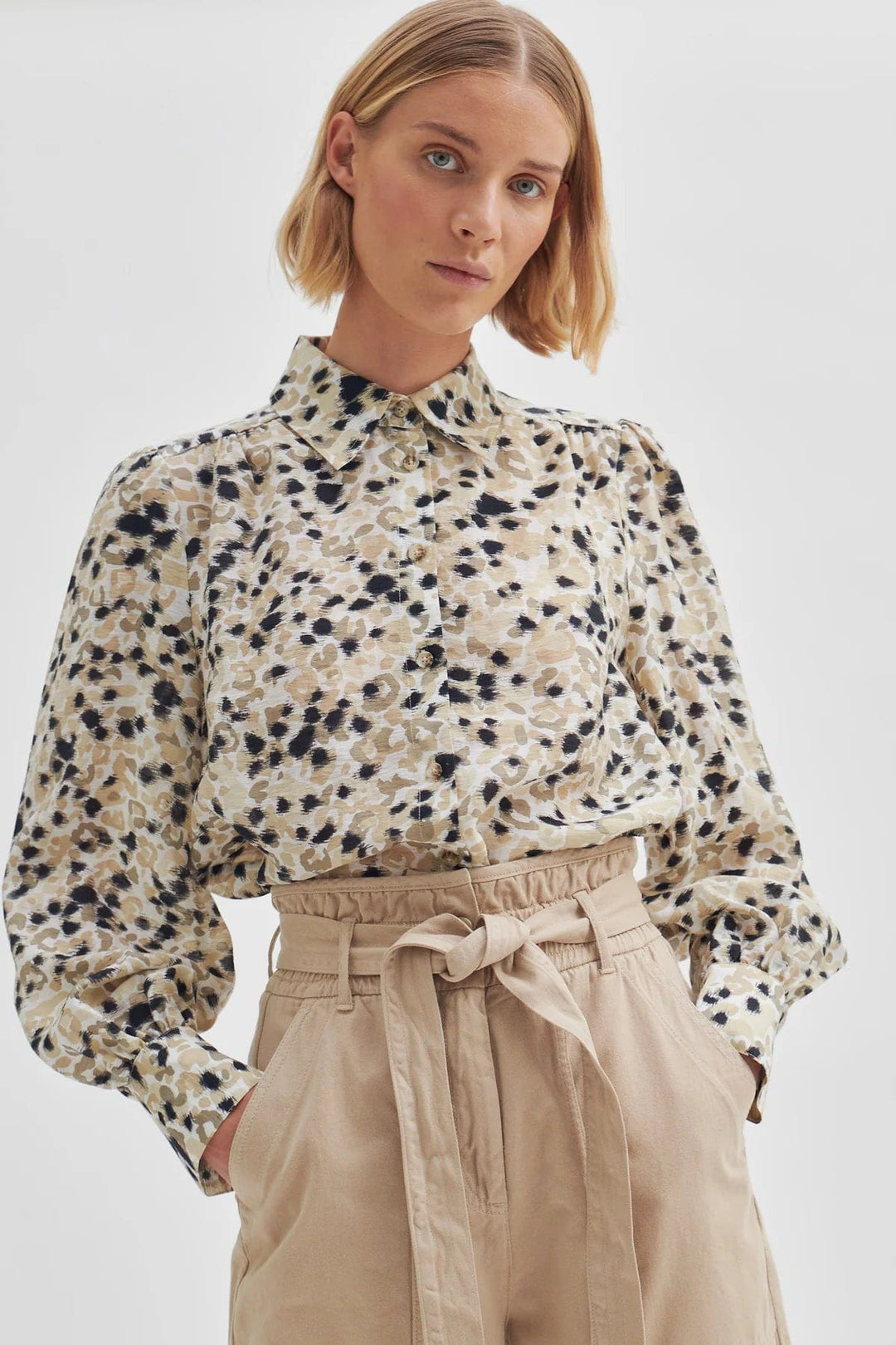 Gaura Shirt - Crockery | Skjorter og bluser | Smuk - Dameklær på nett
