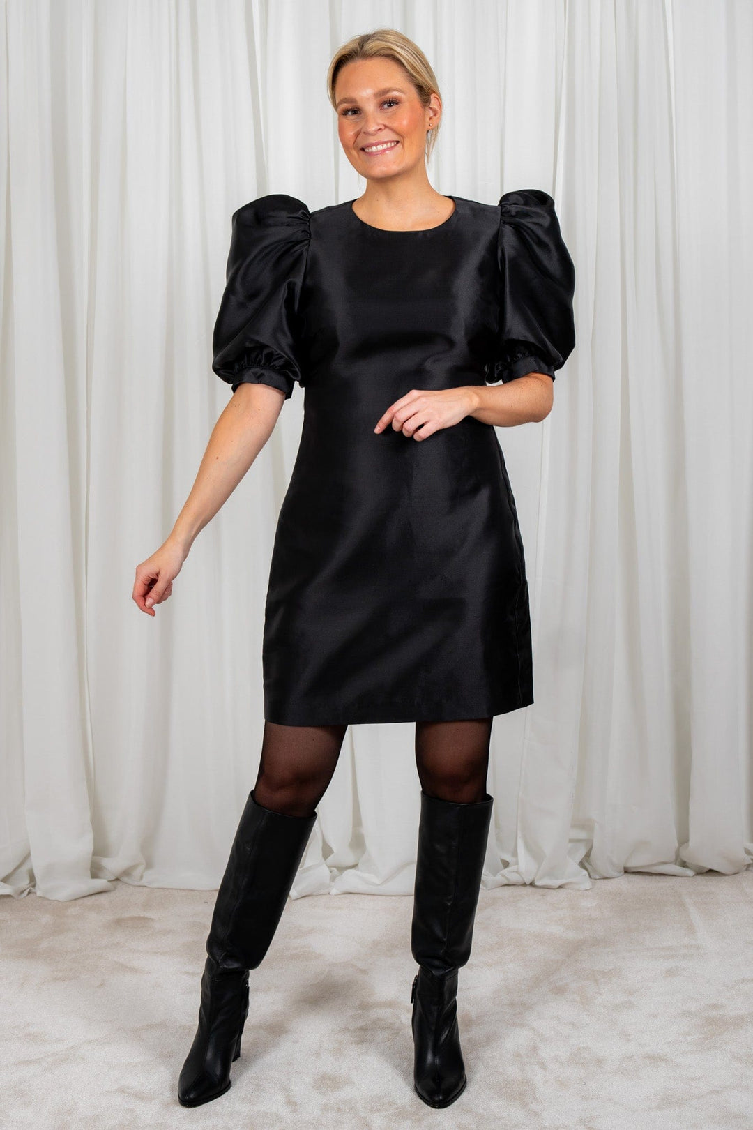 Grace Dress Black | Kjoler | Smuk - Dameklær på nett