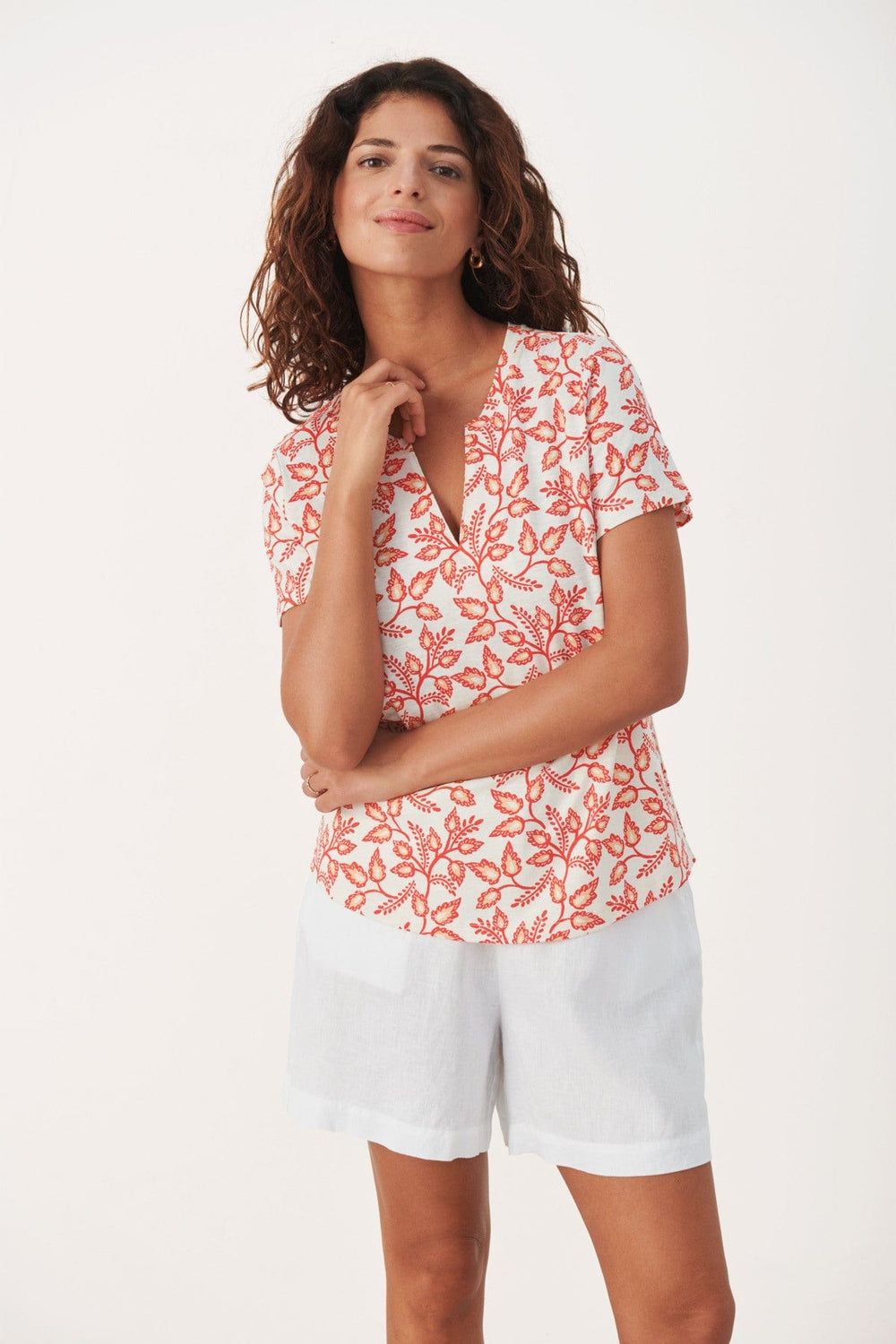Grenadine Graphic Leaf Gesinaspw T-Shirt | Skjorter og bluser | Smuk - Dameklær på nett