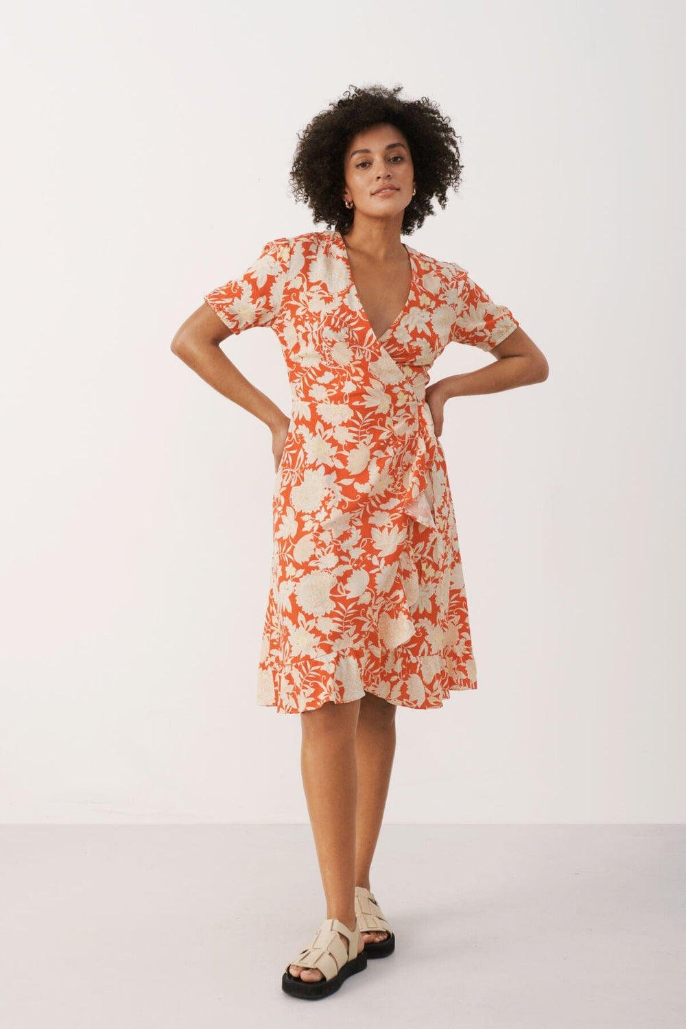 Grenadine Wallpaper Print Clairepw Dress | Kjoler | Smuk - Dameklær på nett