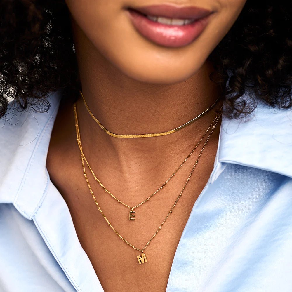 Initial F Satellite Chain Neck Pale Gold | Accessories | Smuk - Dameklær på nett