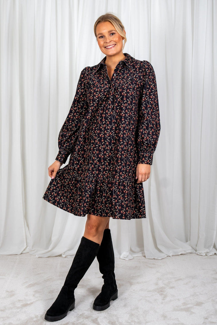 Isabella Victoria Dress Black | Kjoler | Smuk - Dameklær på nett