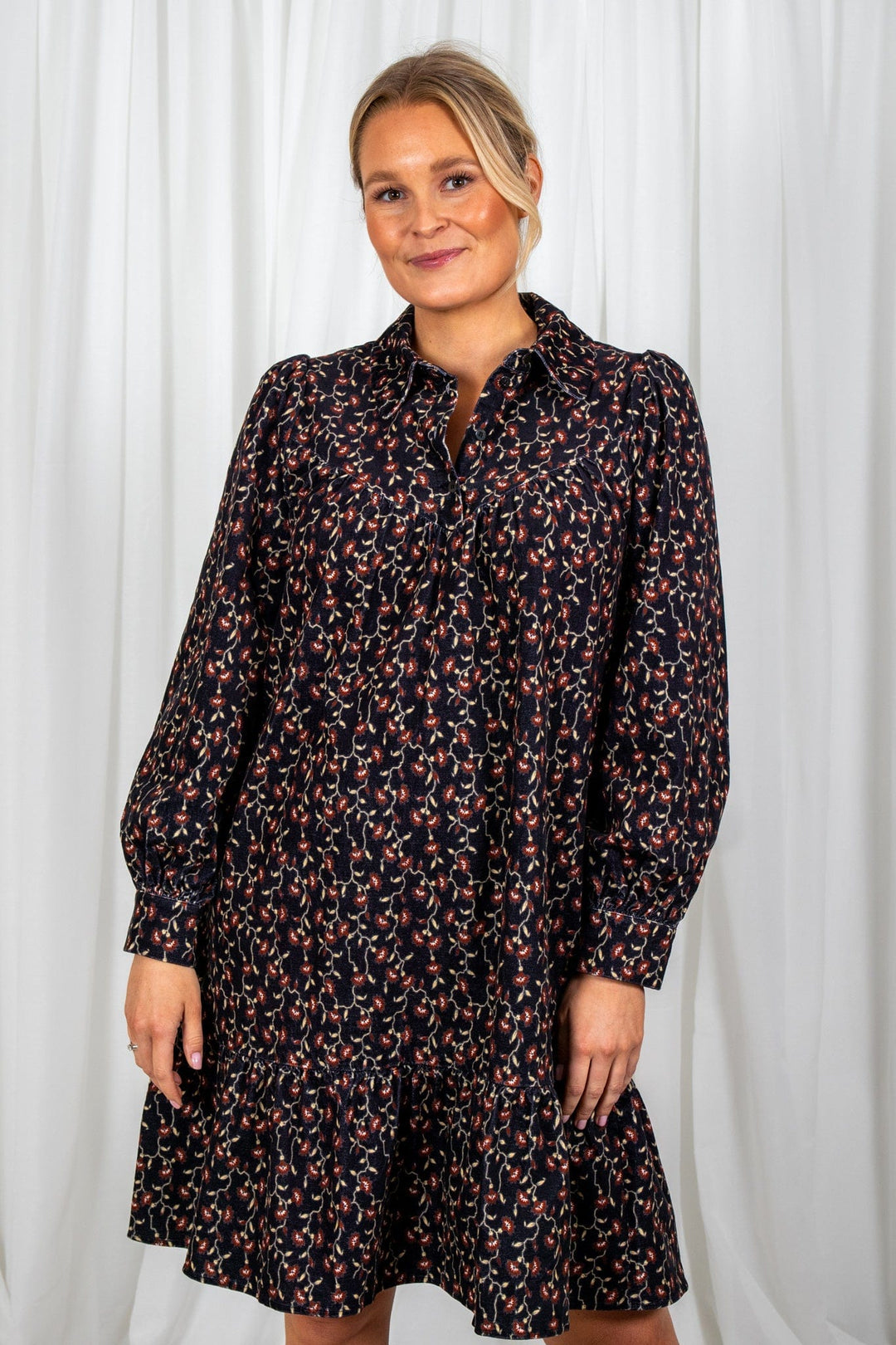 Isabella Victoria Dress Black | Kjoler | Smuk - Dameklær på nett
