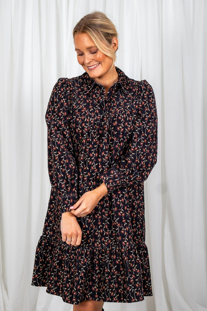 Isabella Victoria Dress Black | Kjoler | Smuk - Dameklær på nett
