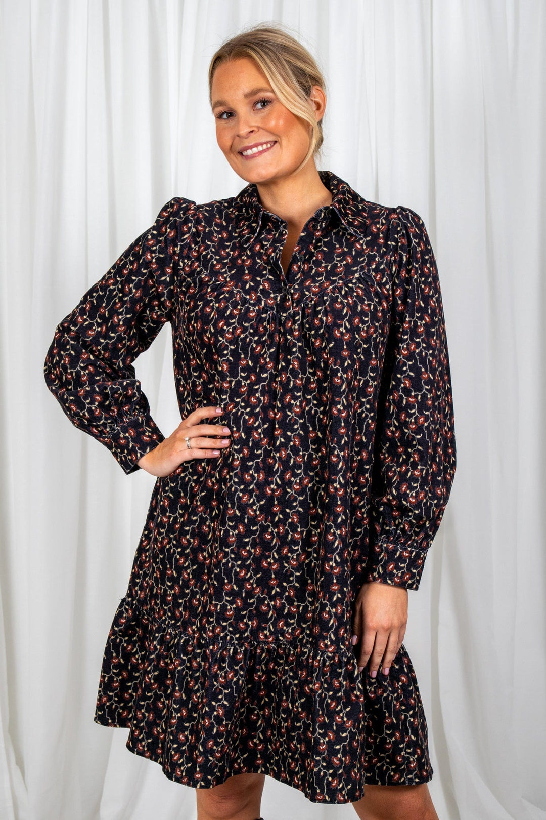 Isabella Victoria Dress Black | Kjoler | Smuk - Dameklær på nett