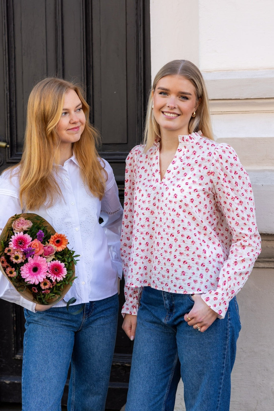Jenny Crepe Blouse White Berry Print | Skjorter og bluser | Smuk - Dameklær på nett