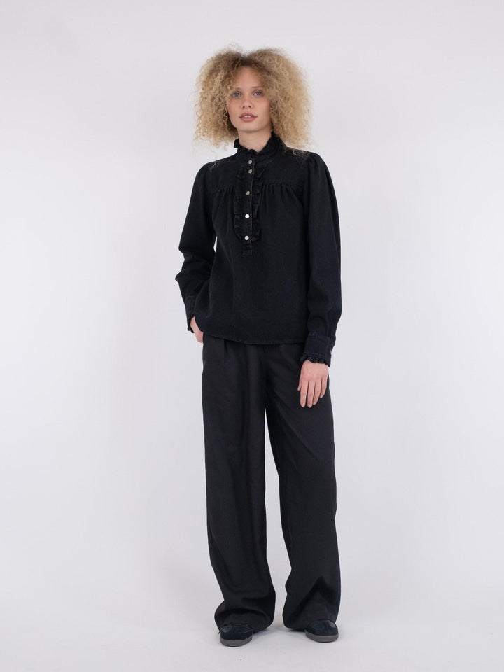 Justine Denim Shirt Black | Skjorter og bluser | Smuk - Dameklær på nett