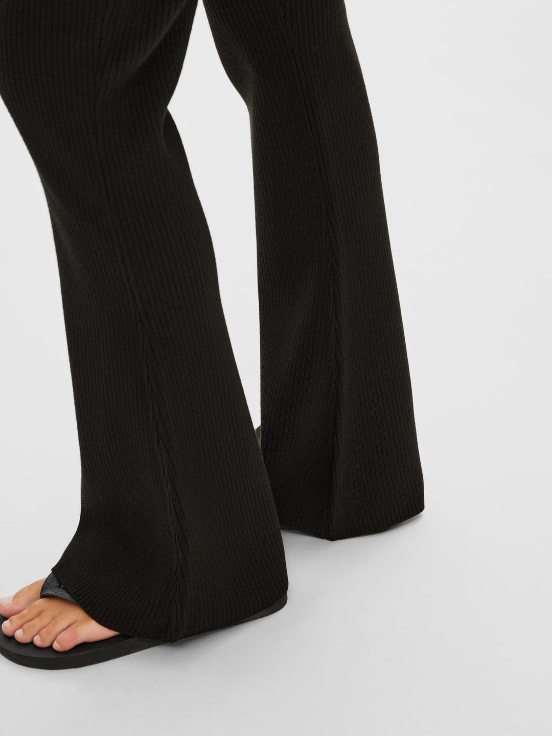 Karo Flared Knit Pants Black | Bukser | Smuk - Dameklær på nett