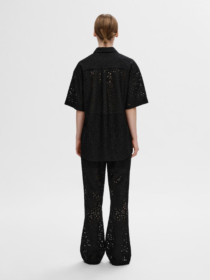 Karola 2/4 Oversize Lace Shirt B Black | Skjorter og bluser | Smuk - Dameklær på nett