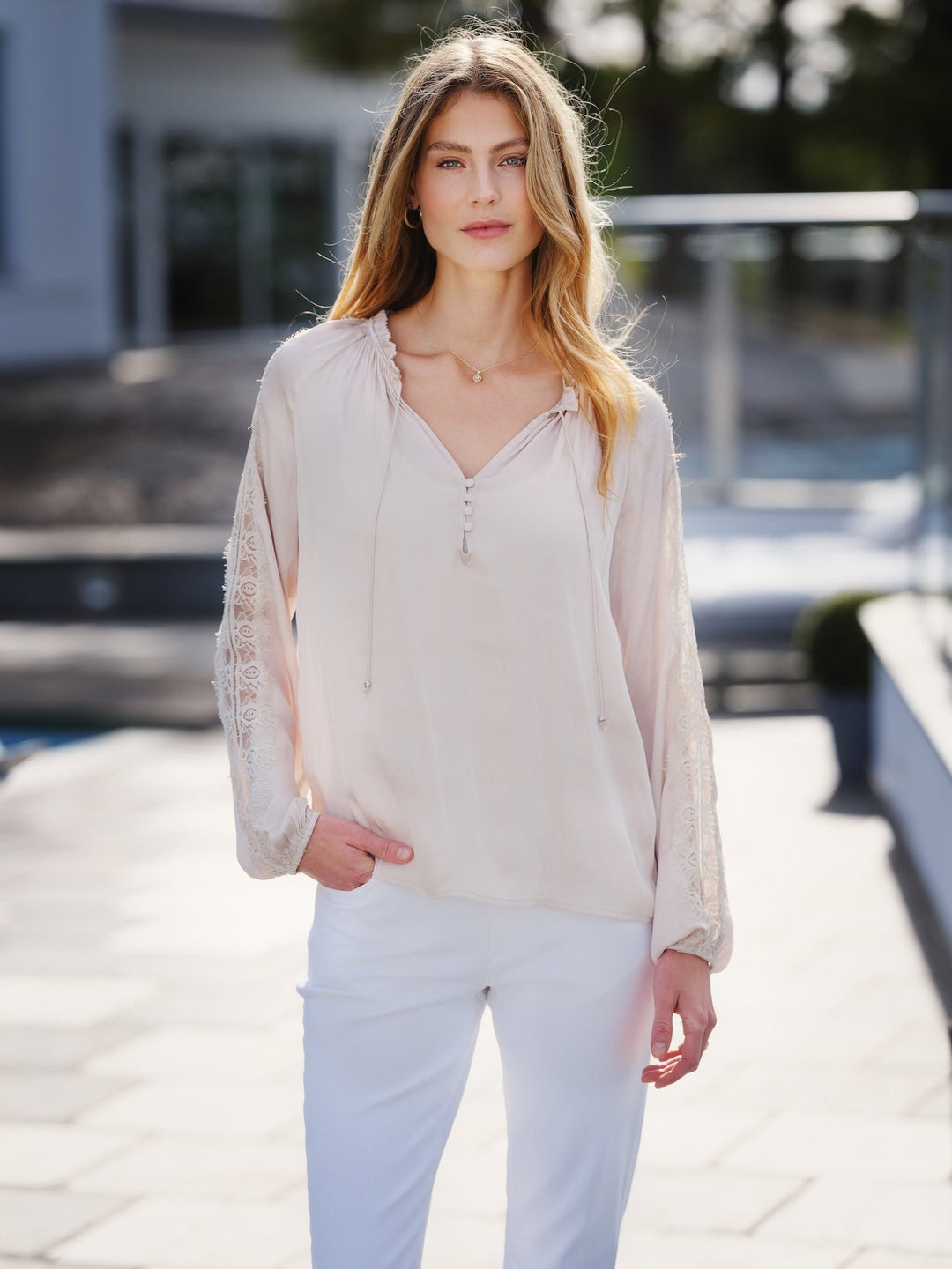 Karoline Blouse Sand | Skjorter og bluser | Smuk - Dameklær på nett