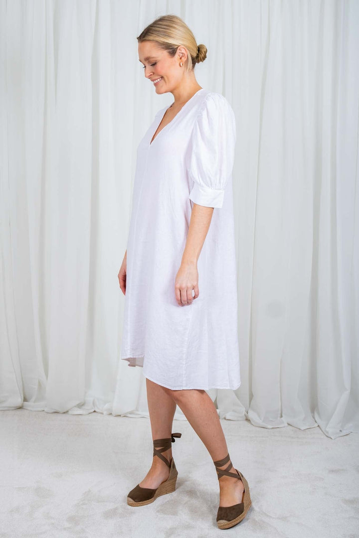 Kikoiw Yanca Dress White | Kjoler | Smuk - Dameklær på nett