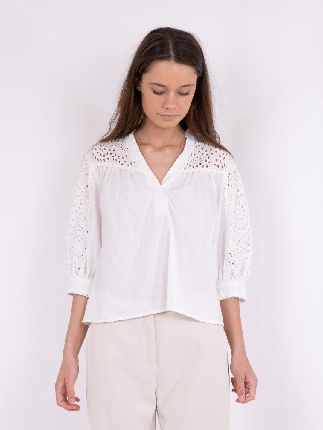 Kita Embroidery Blouse White | Skjorter og bluser | Smuk - Dameklær på nett