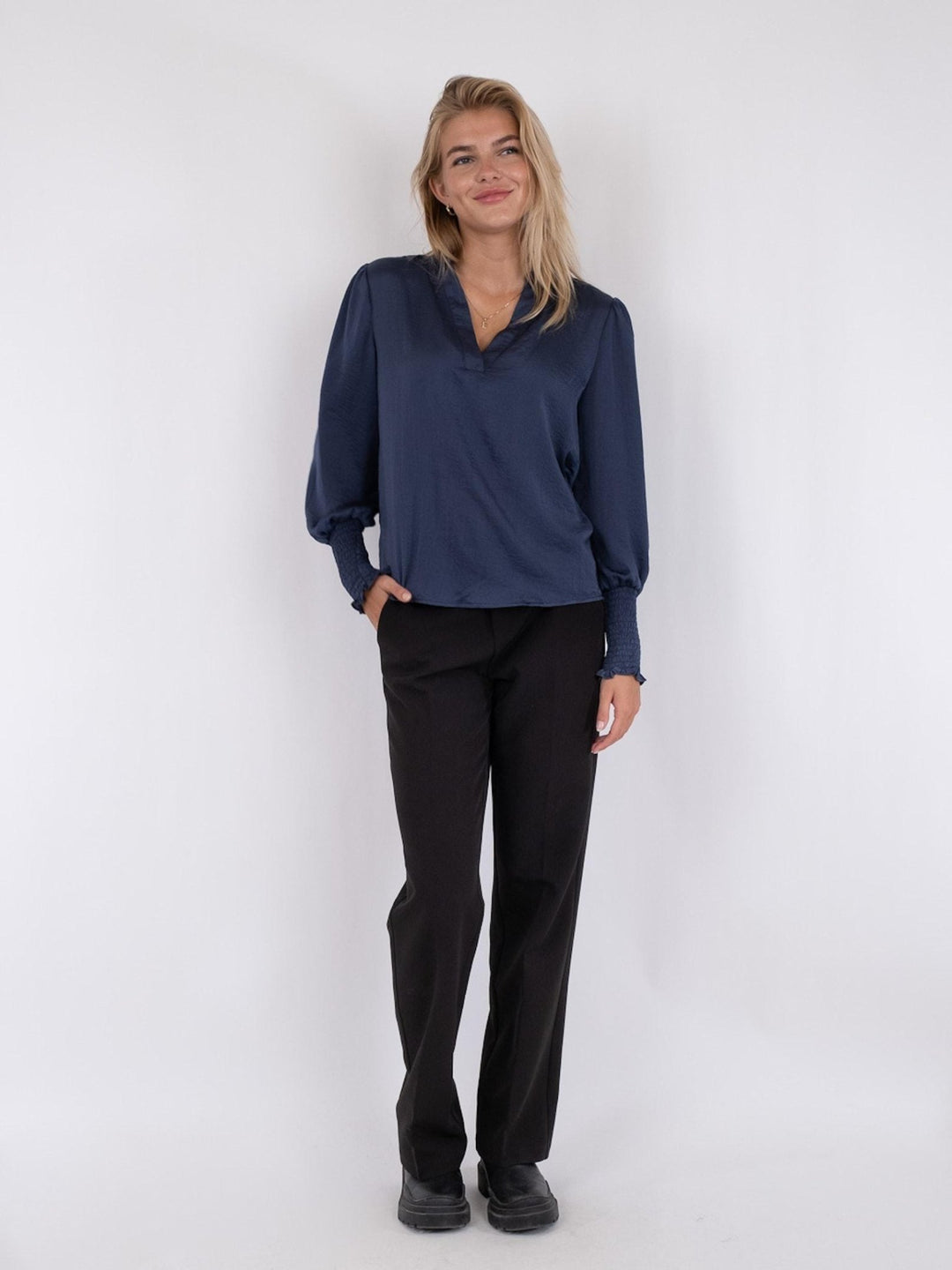 Landa Solid Blouse Dusty Blue | Skjorter og bluser | Smuk - Dameklær på nett