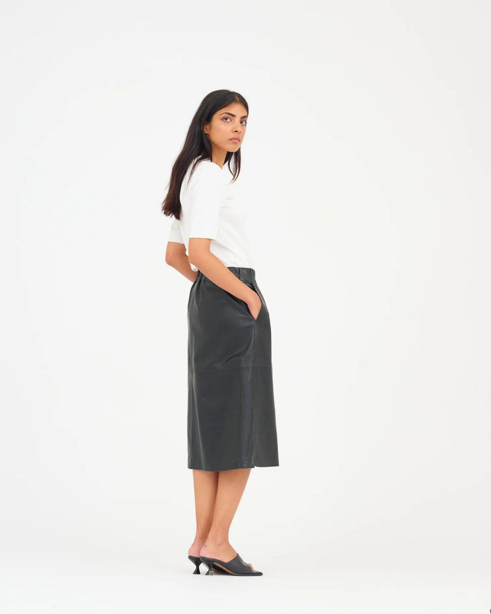 Lanni Leather Knee Skirt | Skjørt | Smuk - Dameklær på nett