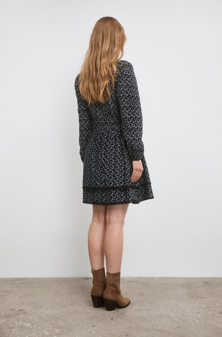 Lea Dress Black Lupin Print | Kjoler | Smuk - Dameklær på nett