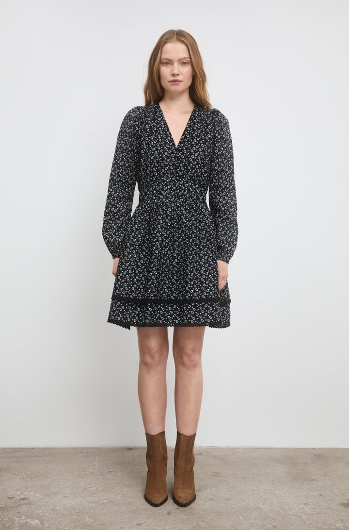 Lea Dress Black Lupin Print | Kjoler | Smuk - Dameklær på nett