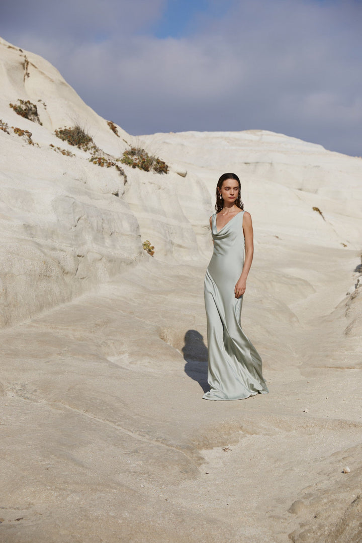 Leah Cowl Satin Maxi Dress Sage | Kjoler | Smuk - Dameklær på nett
