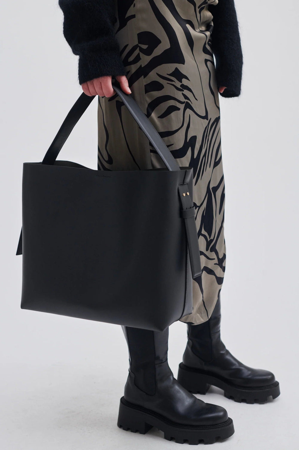 Leata Maxi Leather Bag Black | Accessories | Smuk - Dameklær på nett
