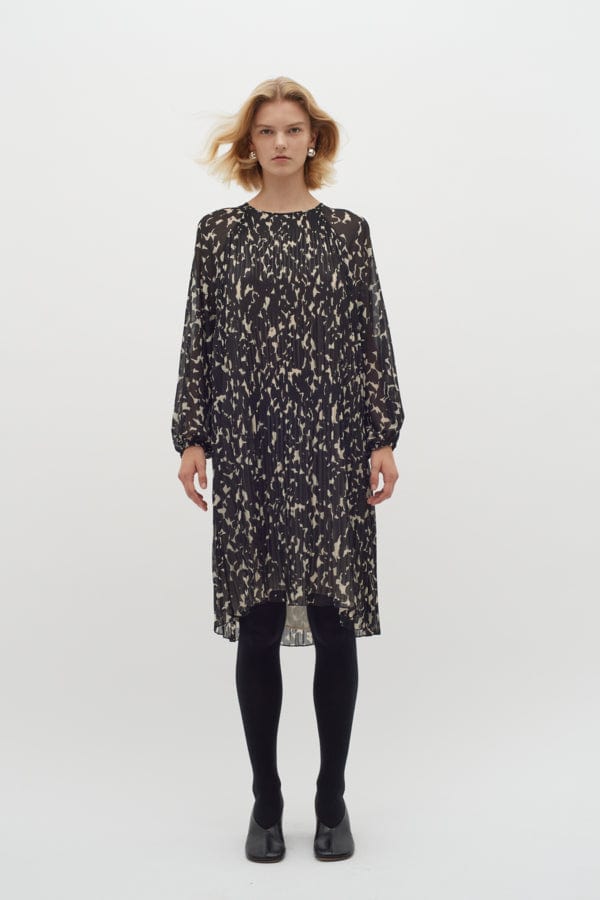 Lendraiw Short Dress Graphic Plisse Strokes | Kjoler | Smuk - Dameklær på nett